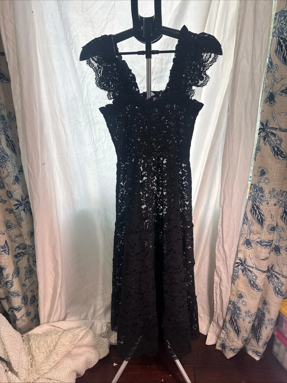 Hill House Collector's Edition The Lace Ellie Nap Dress - Black -Size medium - Picture 2 of 12
